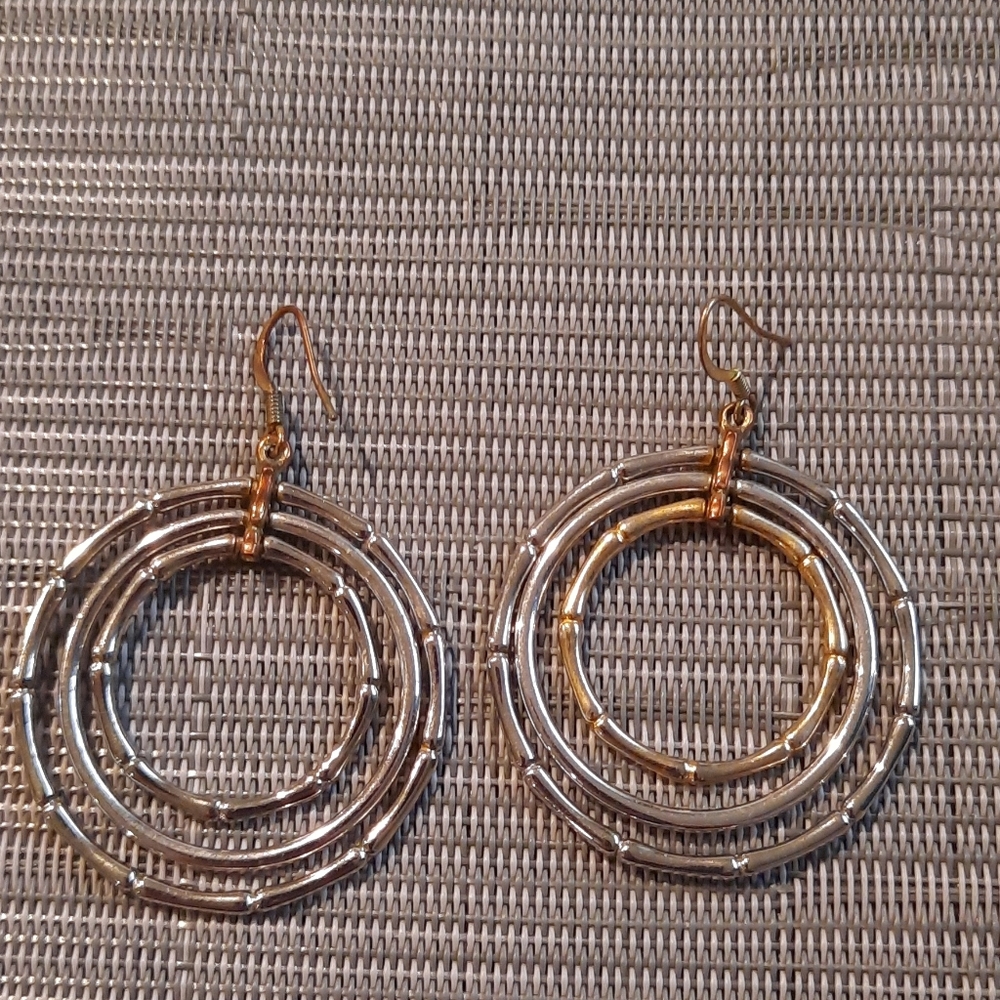 🥳 5 for $15 sale item.. Earrings by Park Lane